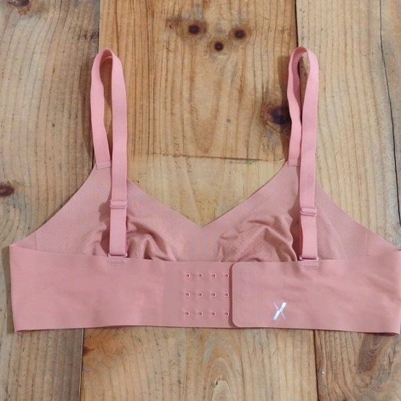 Knix Pink Wireless Non Padded V-neck Bra Size 2 or 36A - Picture 3 of 8